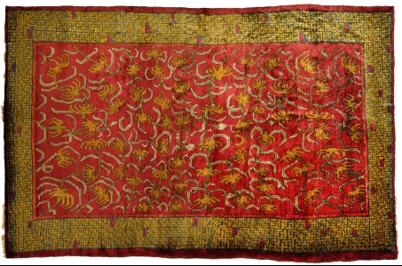 TAPIS XINJIANG - En velours de soie, Ouest de la Chine, Fin du XVIIIe siècle