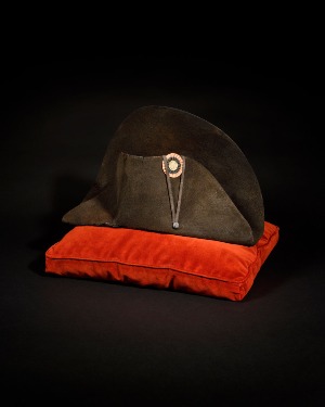 Légendaire chapeau de l'empereur Napoléon Ier